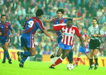 Adolfo Valencia llegó al Atlético en 1994, pero su rendimiento no fue el mejor y abandonó el equipo al finalizar esa temporada.