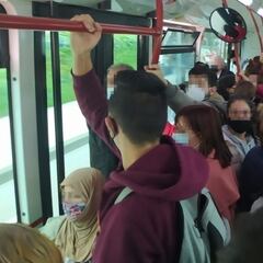 El lugar con más riesgo de contagio en autobuses y en trenes según los expertos