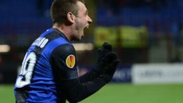 Antonio Cassano celebra un gol con el Inter.