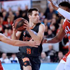 El Valencia pierde ante el Manresa de Fisher y Toolson