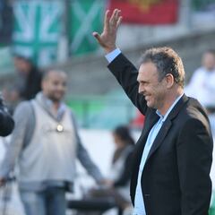 Vuelve Caparrós: los mayores dardos del 'diablo' para el Betis