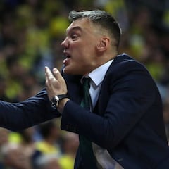 Reunión entre los Cavaliers y Sarunas Jasikevicius