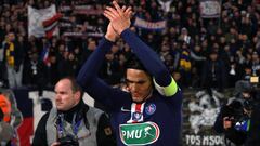 Edison Cavani celebra la victoria con el PSG. 