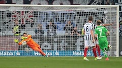 Fabián se redime: Rescata un punto para el Eintracht desde la vía penal