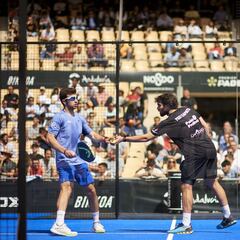 Teo Zapata y Enrique Goenaga se saltan los protocolos