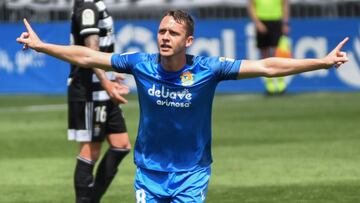 Borja Garcés celebra su gol al Cartagena.