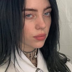 El cabreo de Billie Eilish con la imagen de una revista en la que sale calva y sin ropa