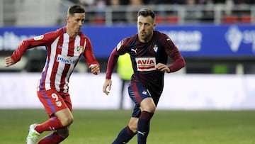 Fernando Torres, en un partido ante el &Eacute;ibar. 