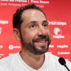 Machín: "El Barça es favorito, pero el Sevilla está delante"