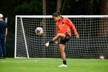 Jornada de entrenamientos de la Selección Colombia Femenina que sigue su preparación para el debut en el Mundial sub-20.