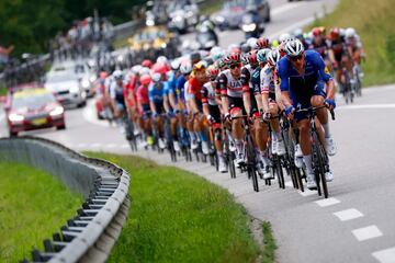 Cavendish gana la 10 etapa y logra su tercera victoria