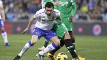 ¿PRIMER FICHAJE? La negociación por Hélder Postiga, en la imagen en un partido ante el Betis, se encuentra muy avanzada.