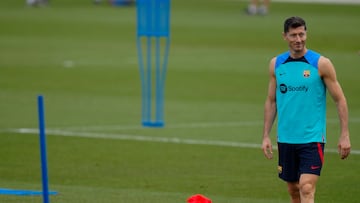 Robert Lewandowski, en un entrenamiento con el Barcelona.