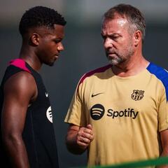 Ansu Fati espera turno