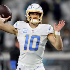 Justin Herbert extiende contrato con los Chargers hasta 2029