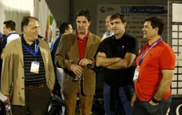 Tebas, Jos¨¦ Ram¨®n de la Morena y Marcos Alonso no quisieron perderse la cita.