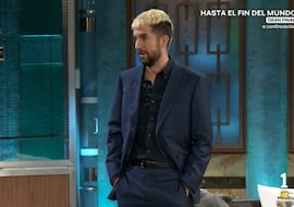 Un mítico grupo acude a ‘La Revuelta’ de público y Broncano les invita en pleno directo: “Un honor”