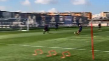 La definición de lujo de Leo Fernández en la práctica azul