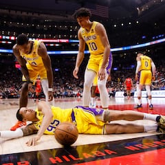 Juan Toscano reduce sus minutos de juego en Los Angeles Lakers