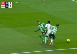 Las polémicas de la jornada 18 de LaLiga EA Sports: todos los penaltis, expulsiones y jugadas controvertidas