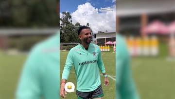 El influenciador Polibamba compartió en su cuenta de Instagram un video junto al mediocampista de Atlético Nacional, que marcó un increíble gol. También estuvo presente Alfredo Morelos