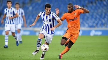 Kondogbia jugando con el Valencia