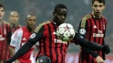 Balotelli durante el partido ante el Ajax. 