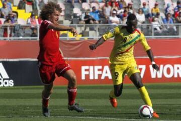 Es el torneo FIFA con más encuentros (52) que organiza Chile. Los anteriores mundiales tuvieron 32 partidos. 