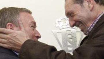 Clemente se reunió con el equipo durante dos horas