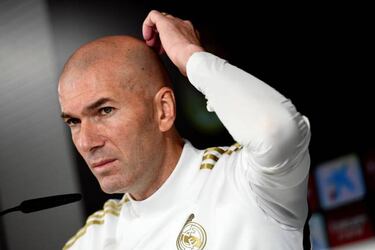 Real Madrid: Zidane cools Mbappé talk