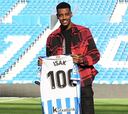 Isak llega a 100 y ya es el 16° extranjero con más partidos