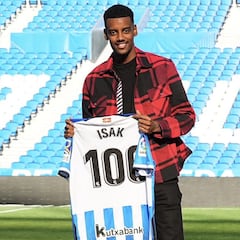 Isak llega a 100 y ya es el 16° extranjero con más partidos