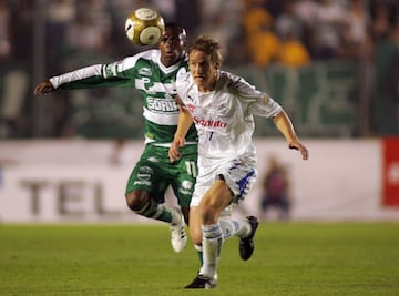 Ya en el formato actual de la Concachampions, durante la edición 2008-09, el Montreal Impact derrotó 2-0 al Santos en la ida de los cuartos de final. Para la vuelta en Torreón, los laguneros salieron con todo y golearon 5-2 a los canadienses para instalarse en semifinales. 