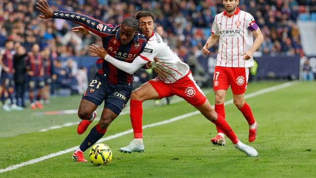 A Vitor Reis se le resiste el Athletic