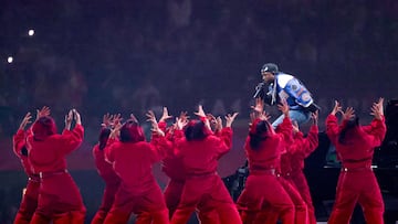 ¡Kendrick Lamar, el rey del Super Bowl! El rapero hace historia y destrona a Usher, convirtiéndose en el show de medio tiempo más visto en la historia: cifras.