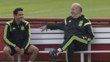 Xavi con Vicente del Bosque