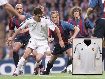 Camiseta del Centenario del Real Madrid. Raúl, en el partido de vuelta de las semifinales de la Champions League 2001-02, ante Abelardo, De Boer y Puyol.