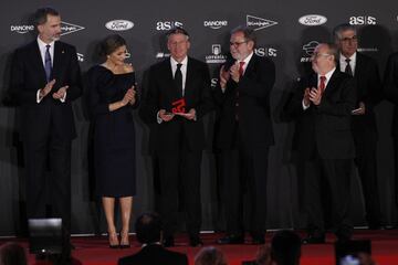 Premio a la trayectoria. El británico Sebastian Coe, doble campeón olímpico de 1500.