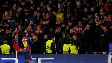 BARCELONA, 28/01/2026.- El delantero del FC Barcelona, Lamine Yamal, celebra el segundo gol del equipo blaugrana durante el encuentro correspondiente a la última jornada de la fase regular de Liga de Campeones que disputan FC Barcelona y FC Copenhague hoy miércoles en el Camp Nou. EFE/Alberto Estevez.