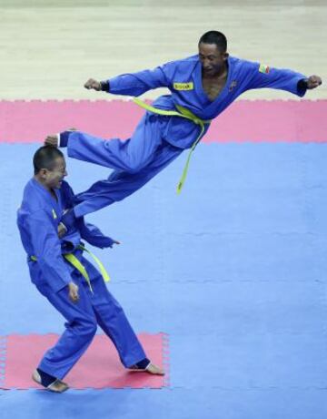 El equipo de Myanmar compitiendo durante los Juegos de Sudeste Asiático 2013.