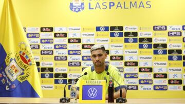 Benito Ramírez compareciendo ante los medios antes del partido del domingo contra el Mirandés.