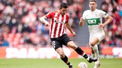 Daniel Vivian of Athletic Club competes for the ball with Lucas Boye of Elche CF during the Spanish league match of La Liga between, Athletic Club and Elche CF at San Mames on April 3, 2022, in Bilbao, Spain.
 AFP7 
 03/04/2022 ONLY FOR USE IN SPAIN