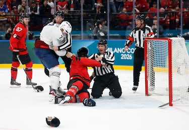 A comienzos de temporada, Crinon fue sancionado con siete partidos por golpear repetidamente y sin casco al portero del Angers, Matt O’Connor, causándole una lesión en el ojo. Aunque la denuncia posterior no prosperó, el episodio dejó dudas sobre su comportamiento deportivo. 