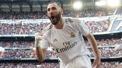 Soccer Football - La Liga Santander - Real Madrid v Atletico Madrid- Santiago Bernabeu, Madrid, Spain - February 1, 2020  Real Madrid&#039;s Karim Benzema celebrates scoring their first goal  REUTERS/Juan Medina