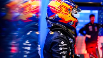 The Williams driver discusses his 2025 season with AS, which culminated in a podium finish in Baku, and the so-called ‘Sainz effect’.