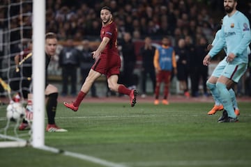 Konstantinos Manolas scores their third goal and sends Roma into Champions League semi-finals