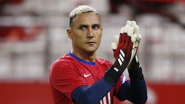 El París Sait Germain acogió a Keylor Navas luego de que el Real Madrid decidiera quitarle la titularidad y ahora el tico considera retirarse en el PSG.