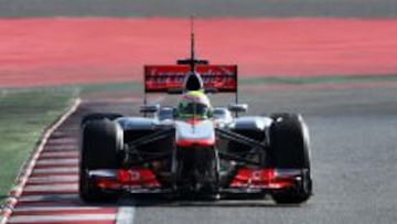 Sergio P&eacute;rez, con el McLaren en Montmel&oacute;.