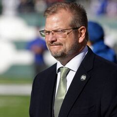 Jets buscarían una mejor posición en el Draft para contratar un QB