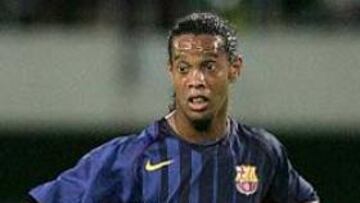 <b>LIGA.</B> Esta lesión de tobillo podría obligar a Ronaldinho a perderse el primer partido de Liga.